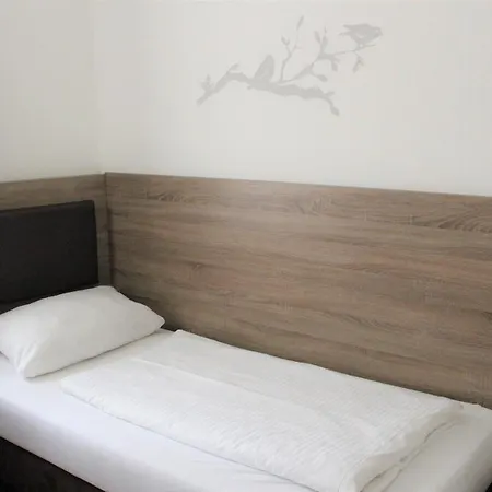 Hotel Ulmer Spatz 2*